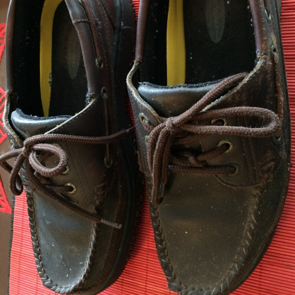 MEN'S BOAT SHOES